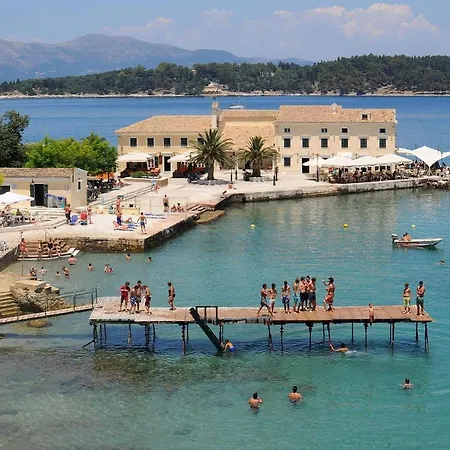 Helenas Luxurious