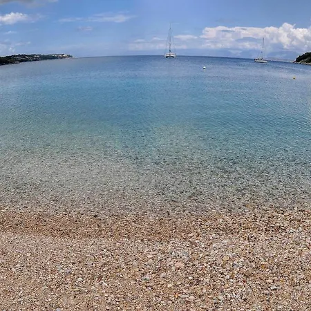 Helenas Luxurious アパート コルフ島