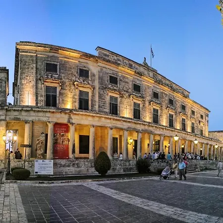 Helenas Luxurious * コルフ島